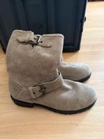 H&M Wildleder Halbstiefel Gr. 35 NEU Bochum - Bochum-Südwest Vorschau