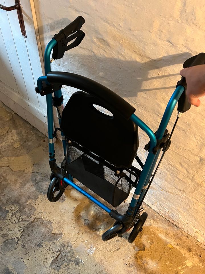 Aluminium Rollator Actimo light Blue klappbar sehr leicht in Mohlsdorf