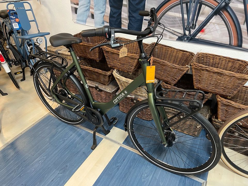 Cortina Common Hollandfahrrad Damenfahrrad Fahrrad 28 Zoll in Mönchengladbach