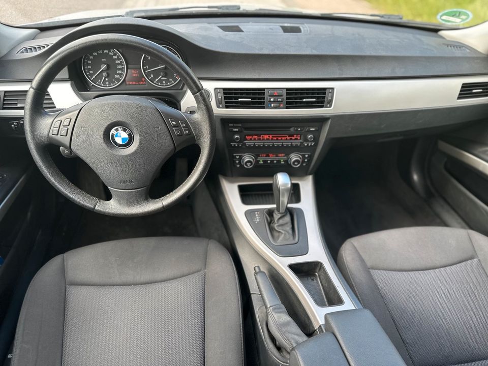 BMW 318i Limousine Automatik in Leipzig