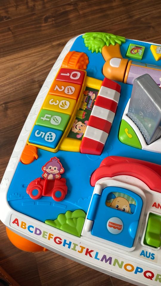 Fisher Price Spieltisch in Sankt Augustin