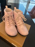 UGG Rosa glänzend Gr 36 Stiefel Nordrhein-Westfalen - Bergheim Vorschau