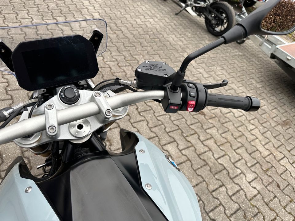 BMW R1250R 2023 LED Scheinwerfer adaptives Kurvenlicht 2 Pakete in Höhenkirchen-Siegertsbrunn