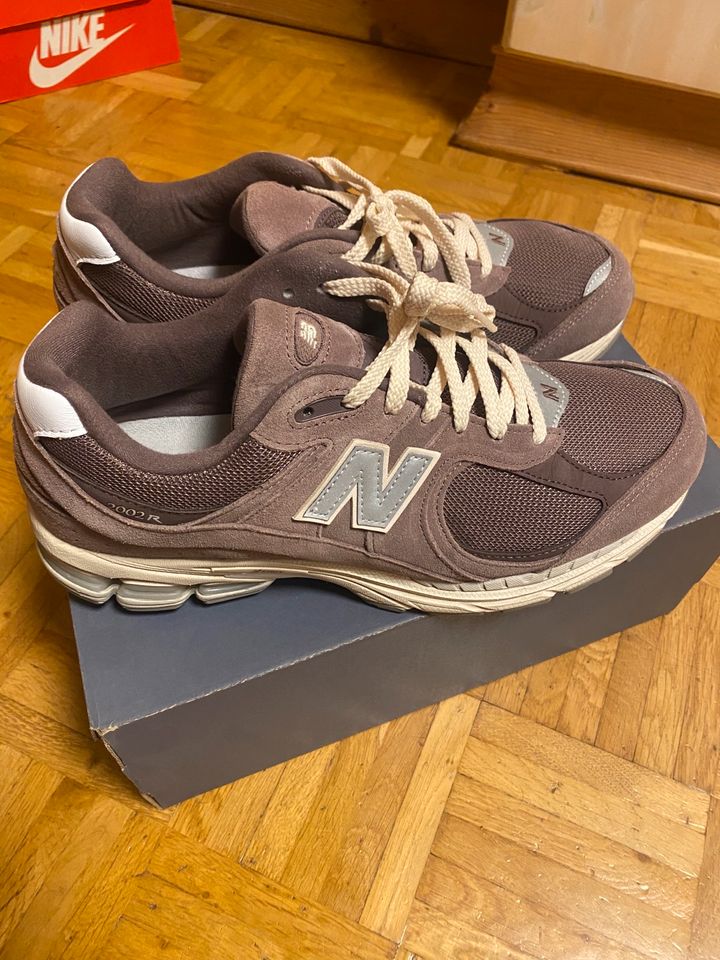 new balance 2002r black fig 46,5 in Berlin