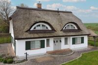 Charmantes Reetdachhaus mit Einliegerwohnung und weitläufigem Garten in Hafennähe Mecklenburg-Vorpommern - Poseritz Vorschau