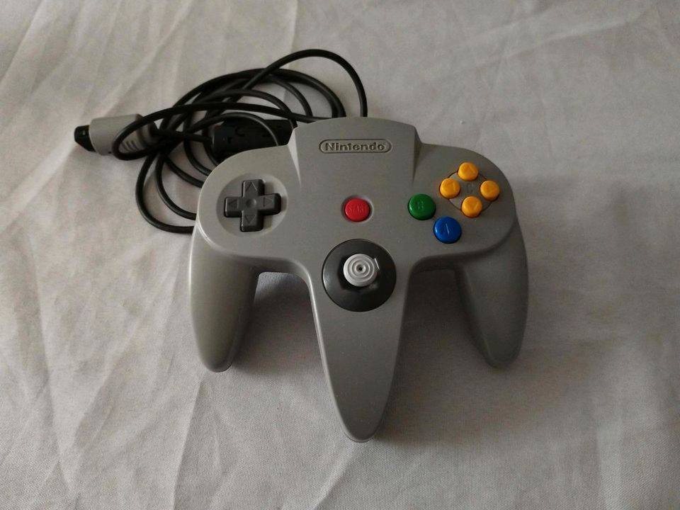 Nintendo 64 Controller grau in Hamburg