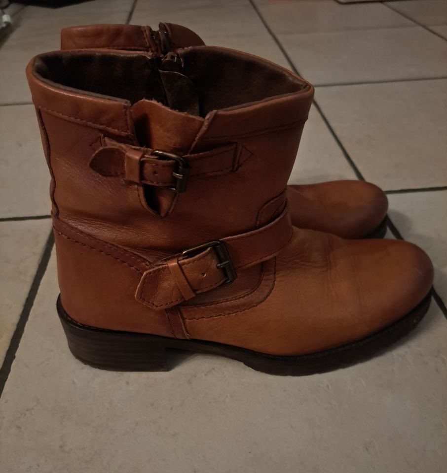 Buffalo Boots, Stiefeletten, braun/cognac,Gr. 40, Leder, top Zust in Finnentrop