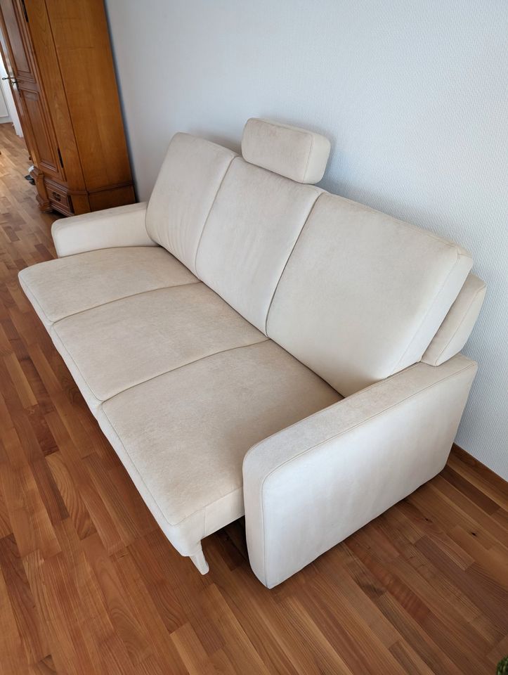 3-Sitzer-Sofa / Couch (beige) mit Ausziehfunktion in Ravensburg