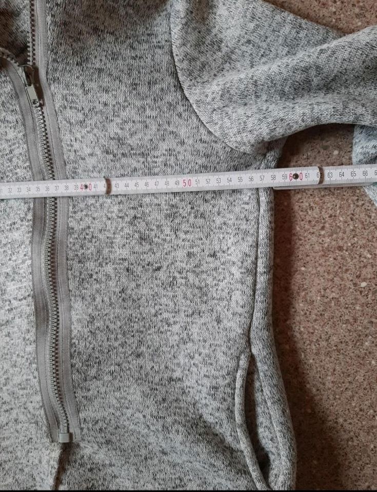 Strickjacke mit Fleece gefüttert 44/46 in Streufdorf Gem Straufhain