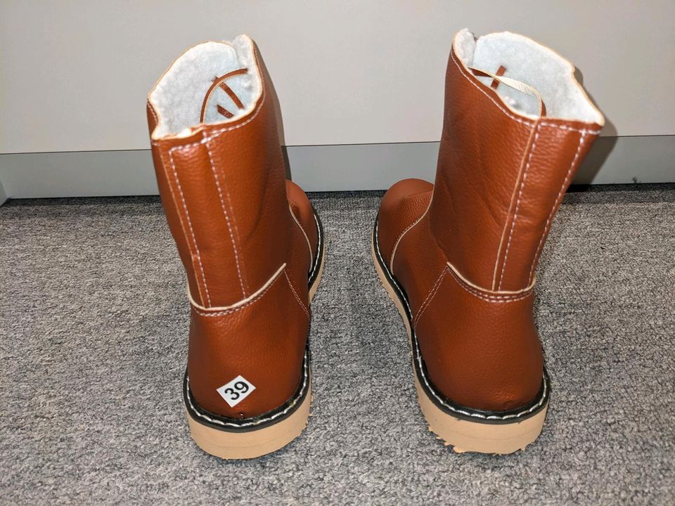 Halbhohe Stiefel/Boots Leder neu in Tanna
