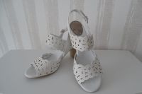 Sandalette Gerry Weber Gr. 38 weiß echt Leder fast NEU Rostock - Südstadt Vorschau