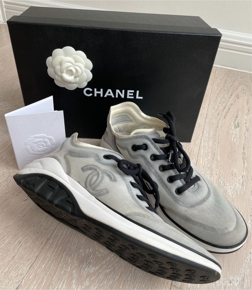 CHANEL sneaker tennis shoe white metallic black 39.5 / 9.5 at 1stDibs