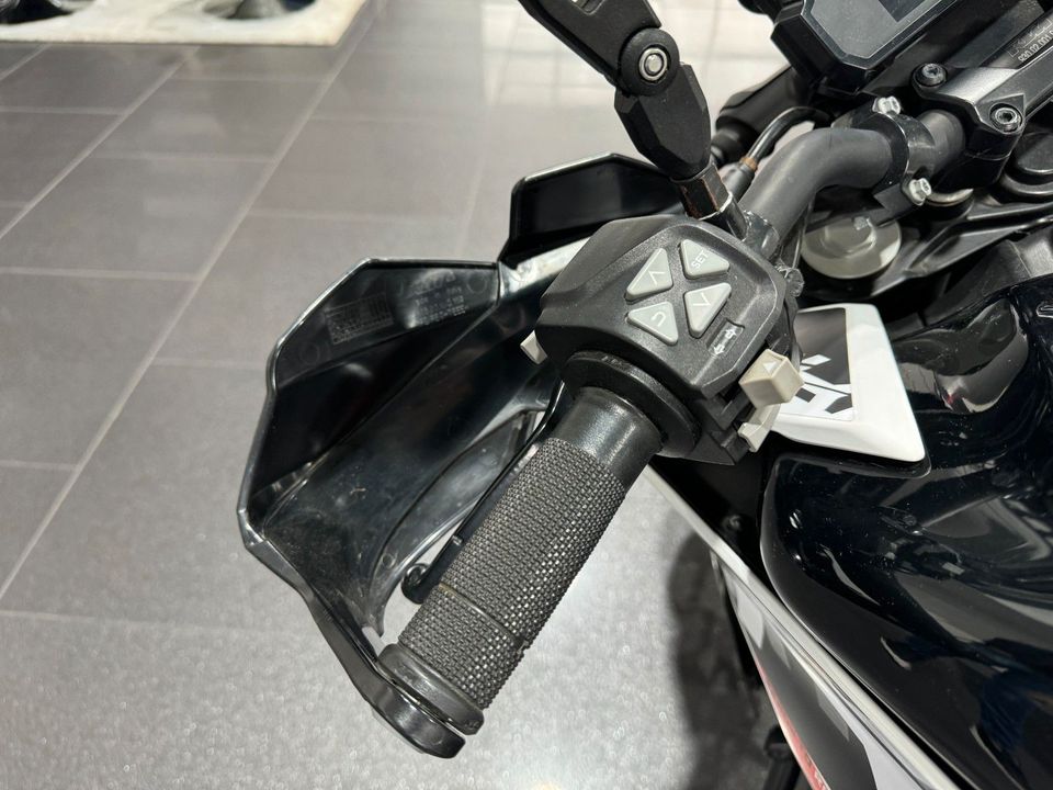 KTM KTM 125 DUKE | TOP ZUSTAND | 1. HAND in Spaichingen