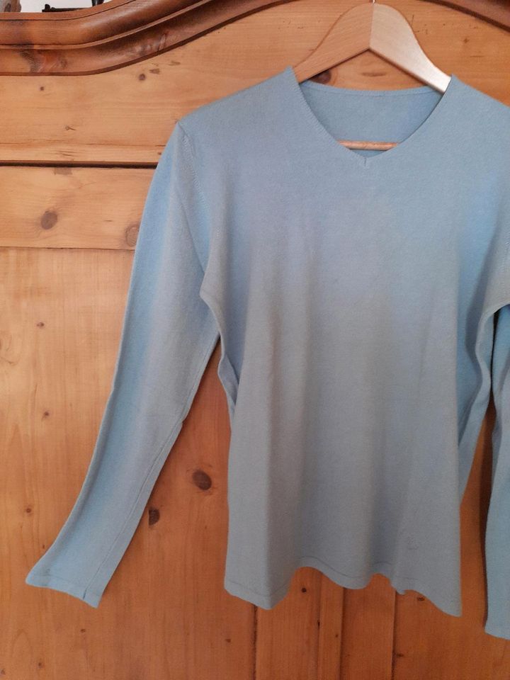 Leichter Basset Pulli gr 42 Hellblau,langarm in Welling