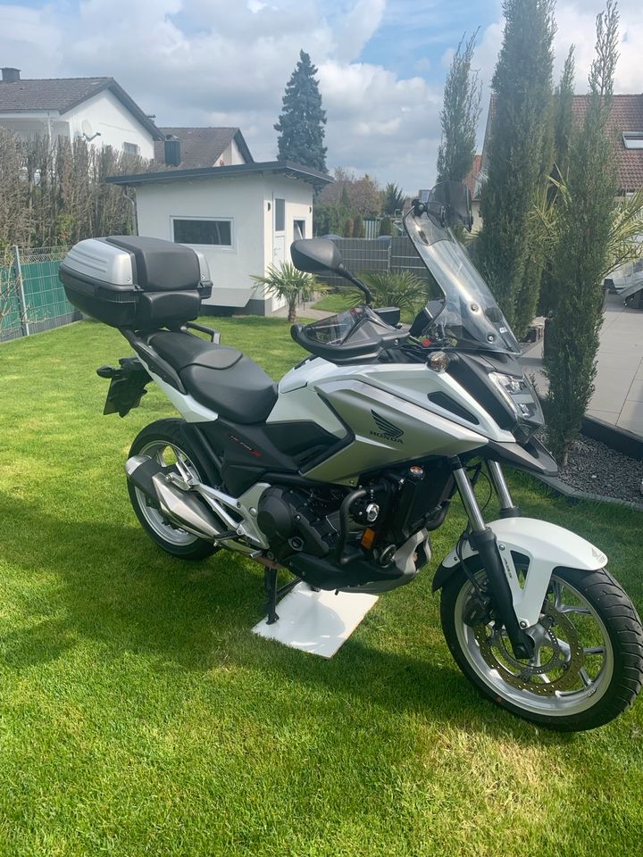 Honda 750 x in Hügelsheim