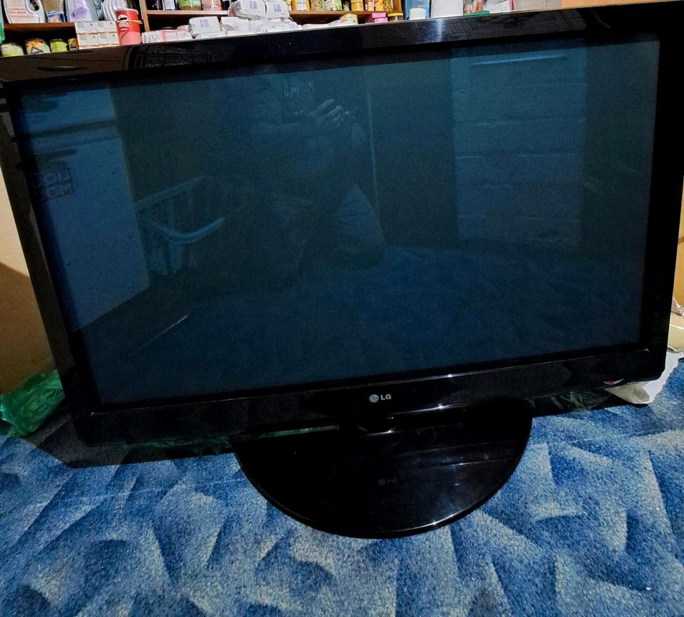 Fernsehen zu verkaufen 65 zoll in Werl