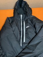 NIKE schwarze Winterjacke Rheinland-Pfalz - Bendorf Vorschau