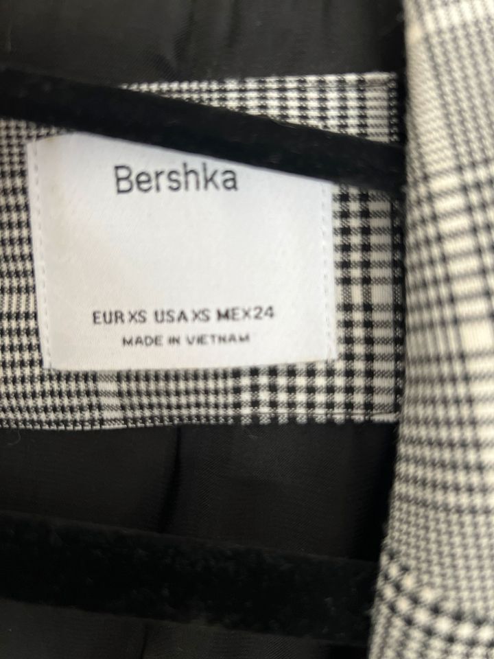 Bershka Blazer XS in Winnenden