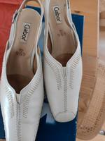 Sommerliche Sandalette  38,5 in Creme Hessen - Niestetal Vorschau