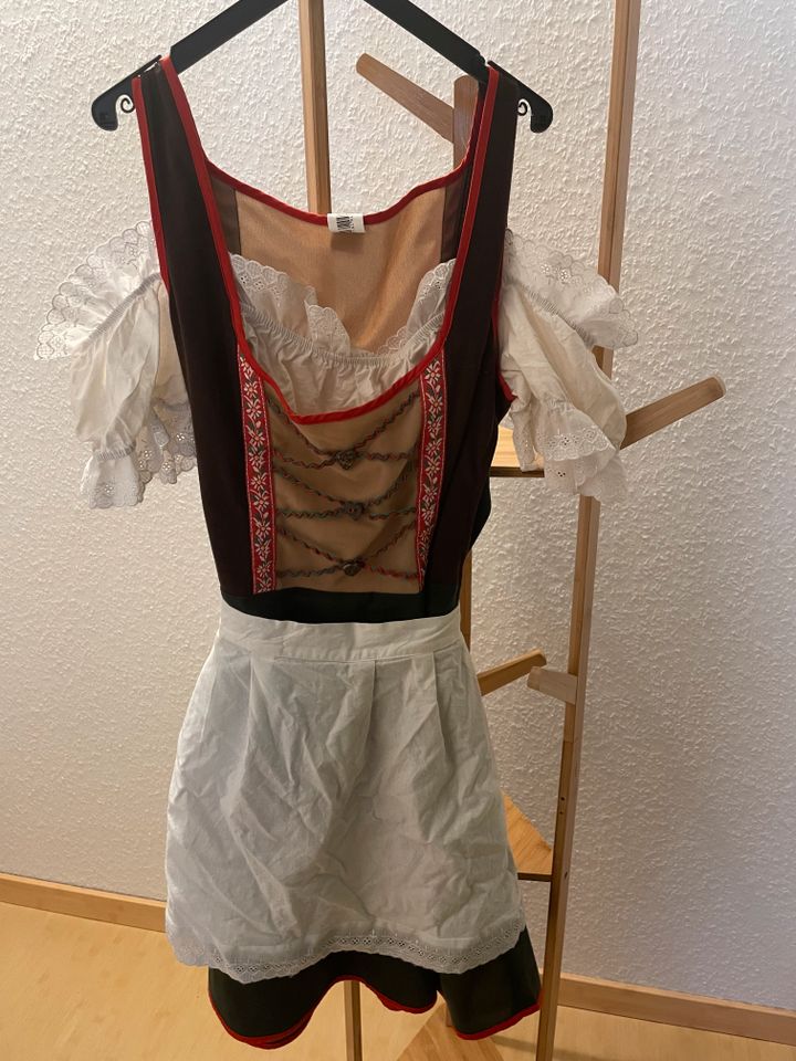 Dirndl Kostüm in 44 in Mainz