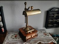 Antike Schreibtischlampe,Messing/Holz Lampe,Bankerlampe,alt,deko Berlin - Lichtenberg Vorschau