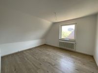 Top sanierte 3-Zimmer-Wohnung im Dachgeschoss in Wilhelmshaven City zu sofort! Niedersachsen - Wilhelmshaven Vorschau
