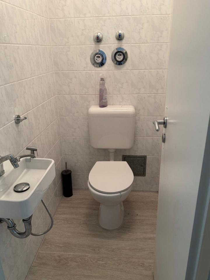 Geräumiges Zimmer – Kurzzeit (tgl./wö./mtl.), max. 2 Monate in Kaiserslautern