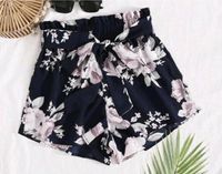 Shorts Hotpant Sommer dunkelblau Blumen gr. L 40/42 Niedersachsen - Stadtoldendorf Vorschau