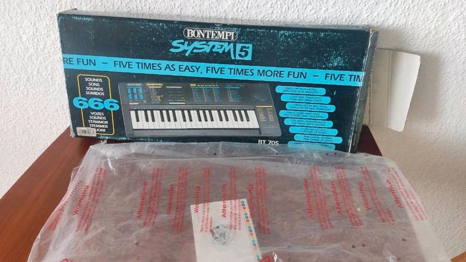 Bontempi System 5 Keyboard BT 705 - ohne Stromkabel! in Syke
