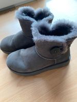 UGG Bailey Button grau Gr. 37 Niedersachsen - Lehrte Vorschau