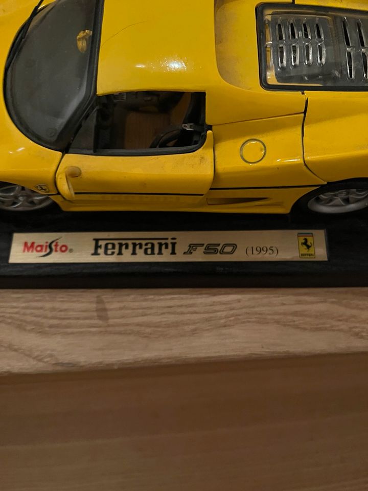 Modellauto Ferrari F50 gelb von Maisto in Germaringen