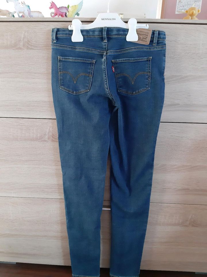 Levi's Jeans Skinny dunkles Denim gr 164 wie neu in Untergriesbach