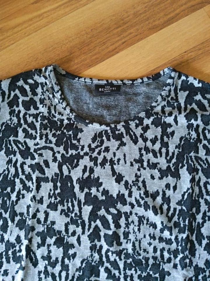 Pullover, Gr. L (44/46), Gina Benotti,  Leo print, grau/schwar NU in Ense