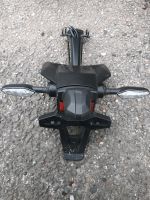 Yamaha MT 10 Kennzeichenhalter mit Blinker Original Nordrhein-Westfalen - Velbert Vorschau