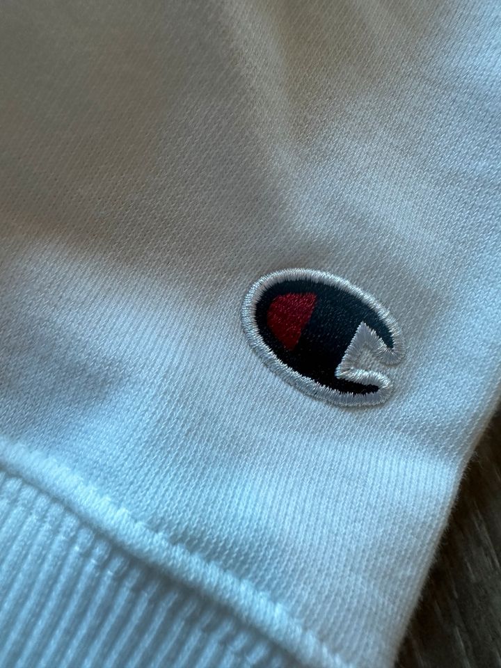 Champion Pullover Gr. M NEU in Titz