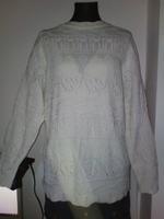 Schöner weißer Strickpullover, passt Gr. M und L Niedersachsen - Isenbüttel Vorschau