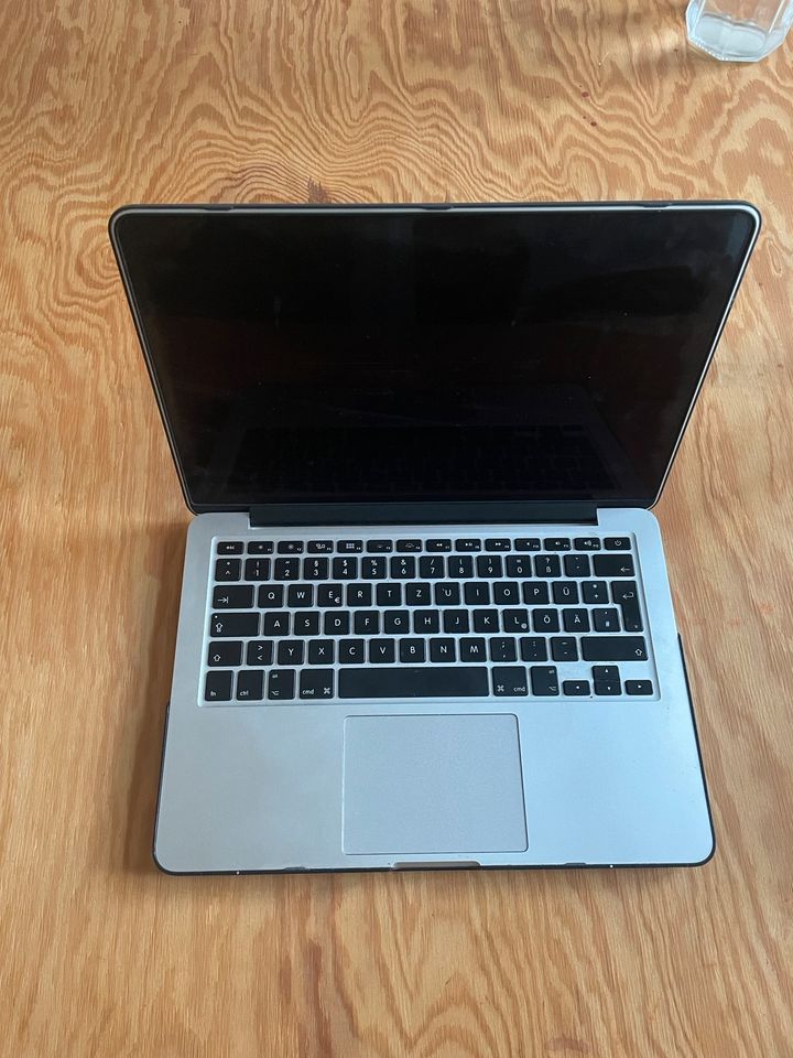 MacBook Pro, 250gb, 13 Zoll, 2015, 8gb, i5, 2,7 GHz in Dresden