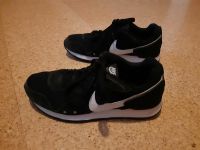 Schuhe NIKE Gr.38 / 39 * MD Runner 2 * Sneaker schwarz-weiß SUPER Nordrhein-Westfalen - Warburg Vorschau