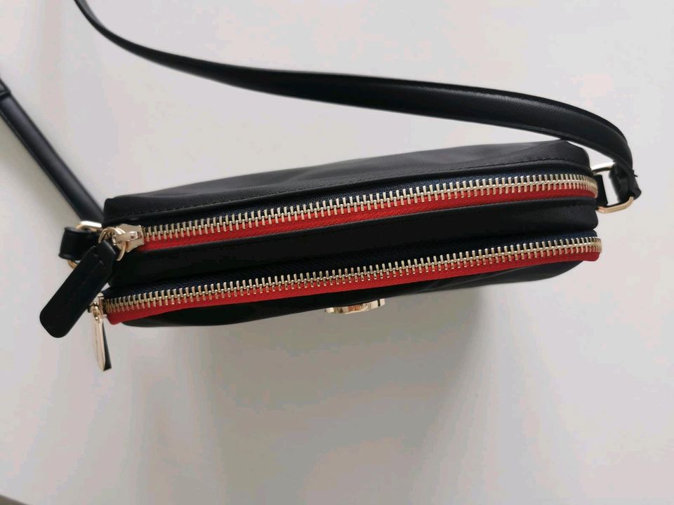 Handtasche TOMMY HILFIGER in Bobritzsch-Hilbersdorf