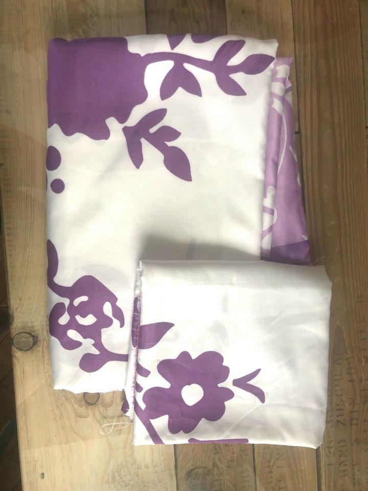 Tom Tailor Bettwäsche Bettbezug geblümte weiß lila in Ulm