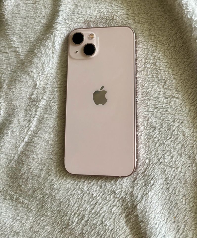 iPhone 13 pink 256gb gebraucht + ladekabel in Hannover