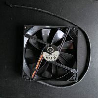 Thermaltake TT-1425 140x140x25 mm Gehäuselüfter Niedersachsen - Nienburg (Weser) Vorschau