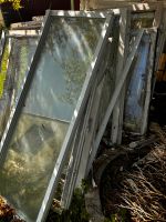 12 Holzfenster Gartenhaus Schuppen Gewächshaus zu verschenken Bayern - Vilsbiburg Vorschau