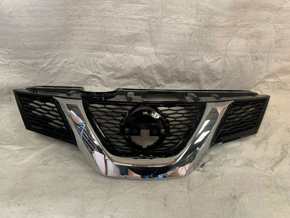 Passen für  NISSAN X TRAIL T32 Gitter Grill Kühlergrill neu in Düsseldorf