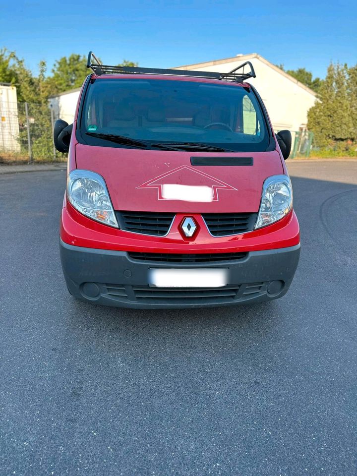 Renault Trafic 2.0 dci 115 PS L2 in Frechen