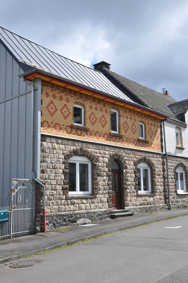 Instapklaar huis met historische charme en grote tuin in Gerolstein