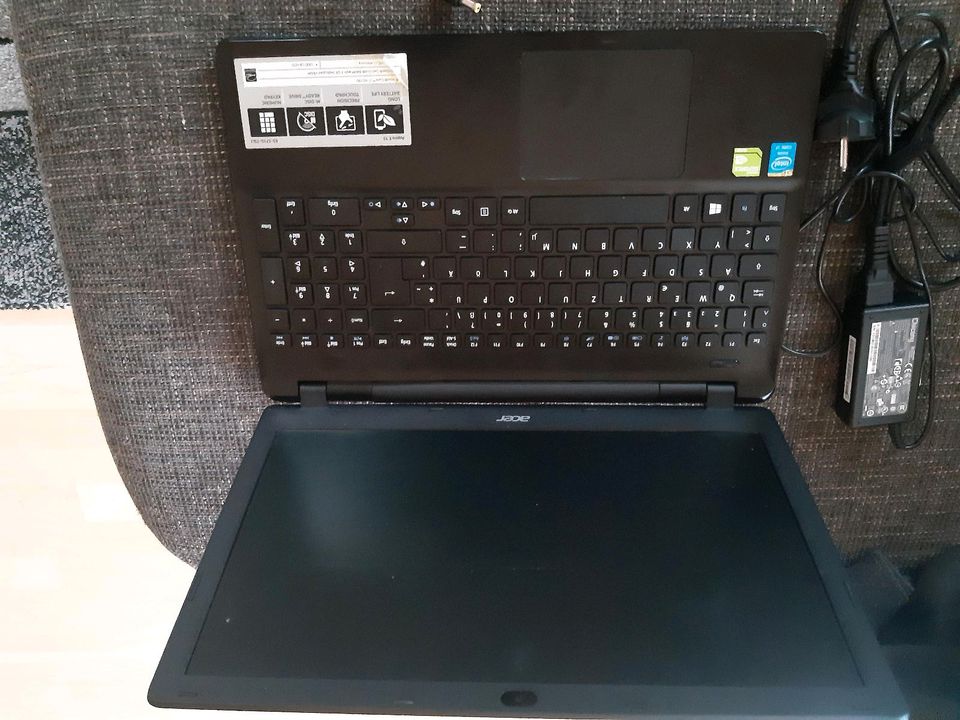 Acer Aspire E5-571G-75LJ 15,6 Zoll Notebook DEFEKT in Kreuztal