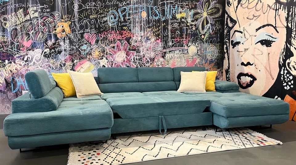 Sofa Couch Wohnlandschaft mit Funktionen Bezug aus Cord in Köln