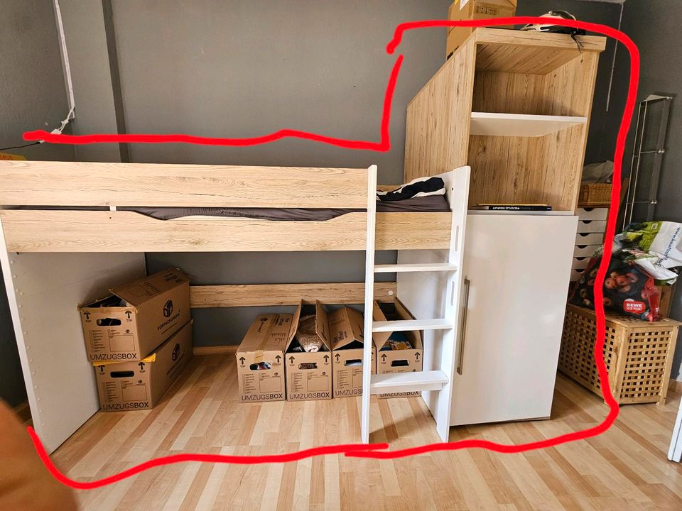 Hochbett ( mit Schrank ) Neupreis 1500€ in Freiberg