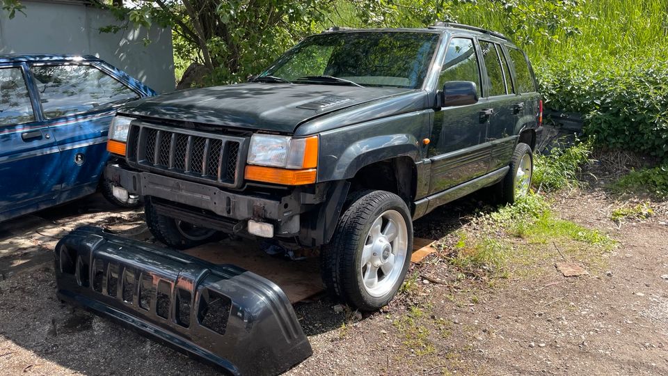 Jeep Grand Cherokee ZG Motorhaube Türe Stoßstange in München